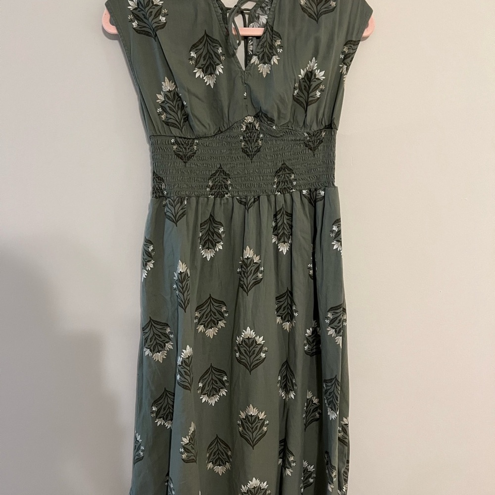 Old Navy Olive Floral Dress